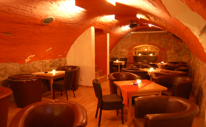 Dyna´s Bar - Kellergewölbe Dyna´s Bar - Kellergewölbe